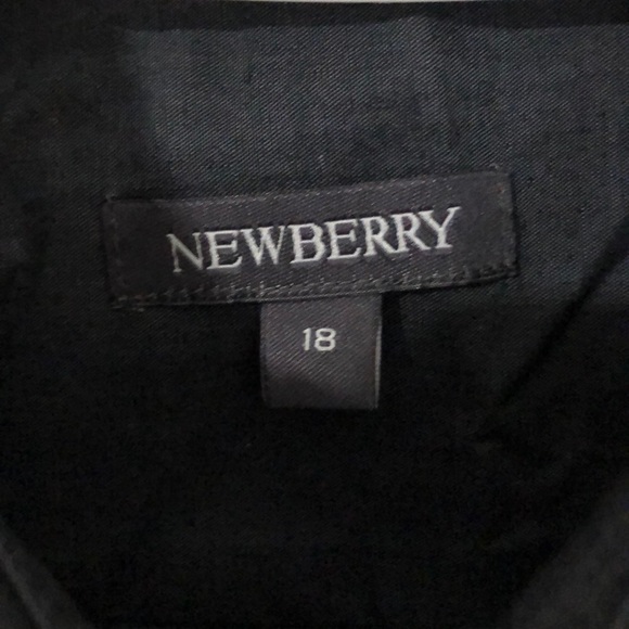 🔥only worn once🔥button down shirt🔥 - Picture 4 of 5